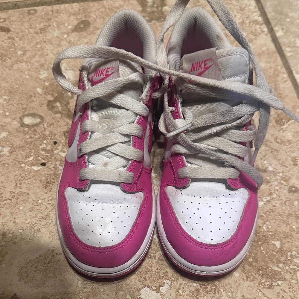 Nike Kids Sneakers in Pink and White